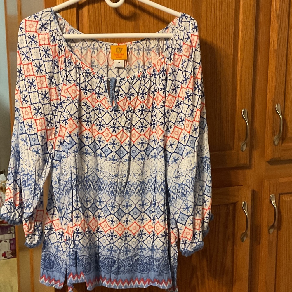 Gently used women’s lightweight blouse size 2X by Ruby rd